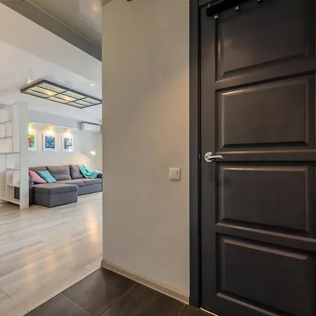 Apartamento We'reinkiev Near Pecherska Metro Station. *
