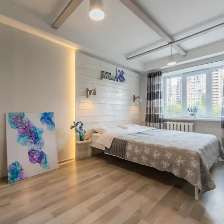 Apartamento We'reinkiev Near Pecherska Metro Station. Kiev