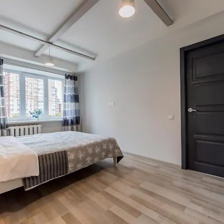 We'reinkiev Near Pecherska Metro Station. Apartamento
